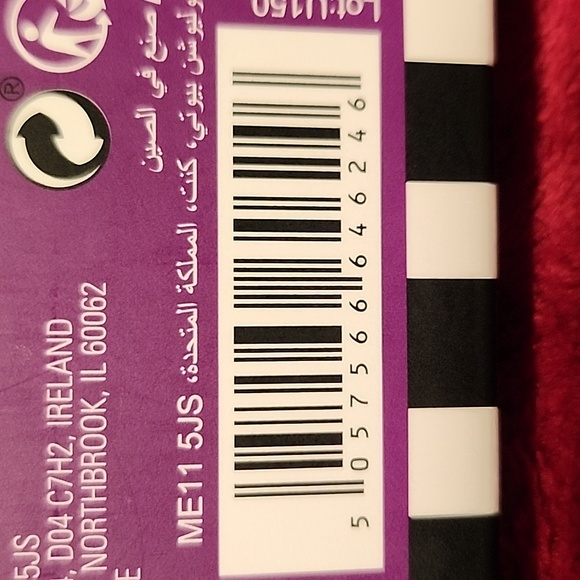 Beetlejuice X Revolution Lashes - Picture 4 of 4